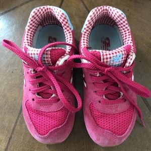 Pink and blue size 9 new balance shoes